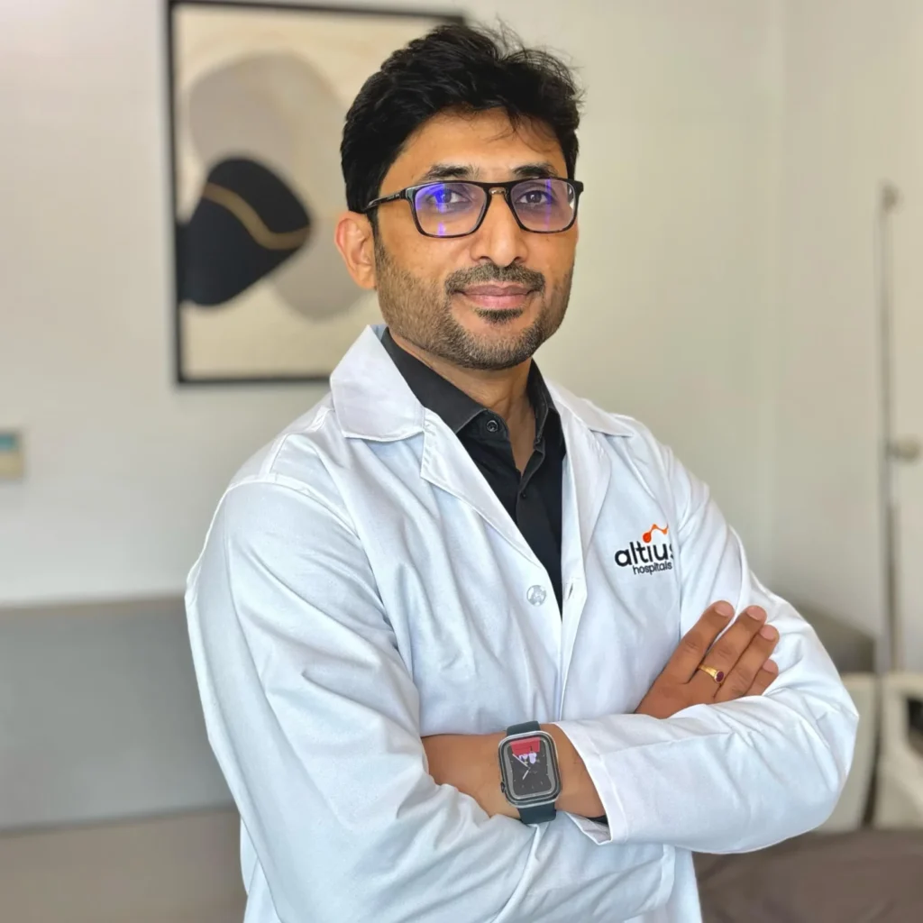 Image shows Dr. Chetan, general surgeon at Altius hospital who specialises in piles, hernia and all other surgeries.